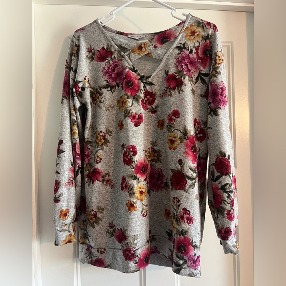 White Birch Gray Floral Long Sleeve Top